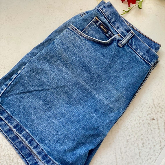 Wrangler Shorts // Medium Wash // Vintage 90s // … - image 10