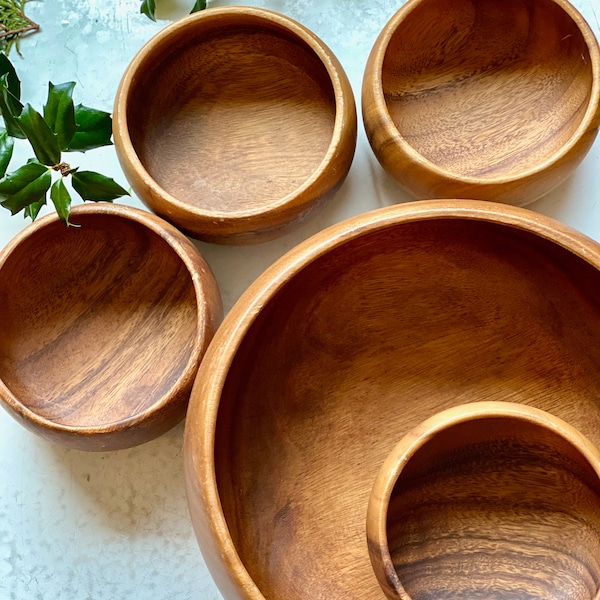 Vintage MCM Wooden Salad Serving Bowl with 4 Small Bowls // Wooden Bowls // Vintage 70s // Retro Home