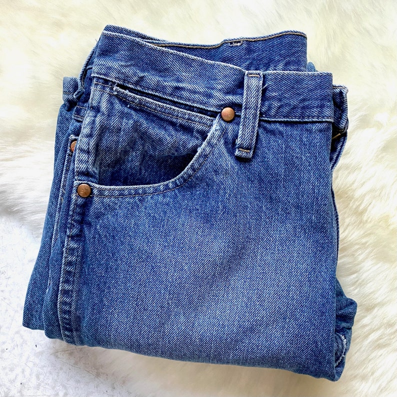 Wrangler Jeans // Medium Wash // Vintage 90s // Size 30x32 // 100% Cotton image 3