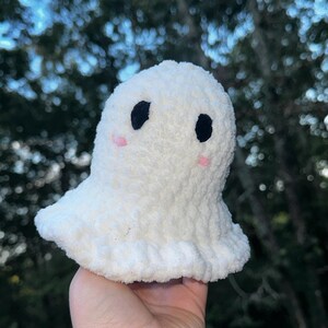 Beginner ghost crochet pattern- Cute amigurumi ghost - Amigurumi Halloween pattern - Ghost plush amigurumi pattern - Ghost plushie crochet