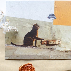Postkarte - Streetart Cat | Cat with an ufo | By Streetartist N.M. | DIN A6