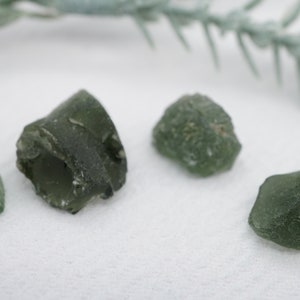 Incredible Rare Raw Moldavite Crystal, Meteorite rock, Genuine Moldavite Stone