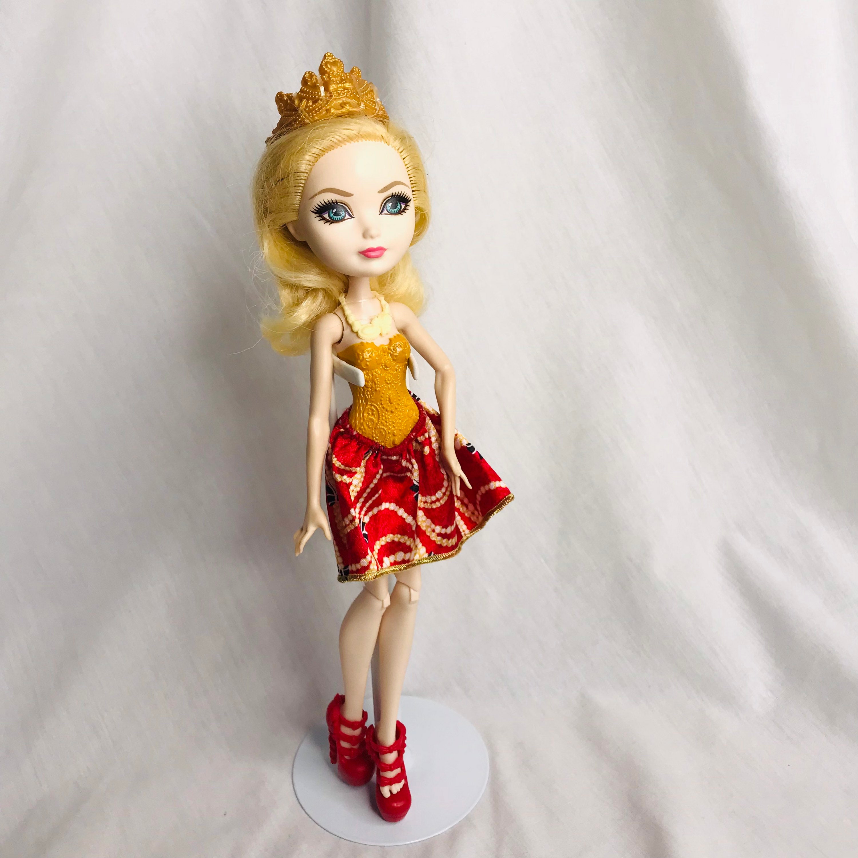 Apple White en el Día del Legado, ever after high. - Vinted