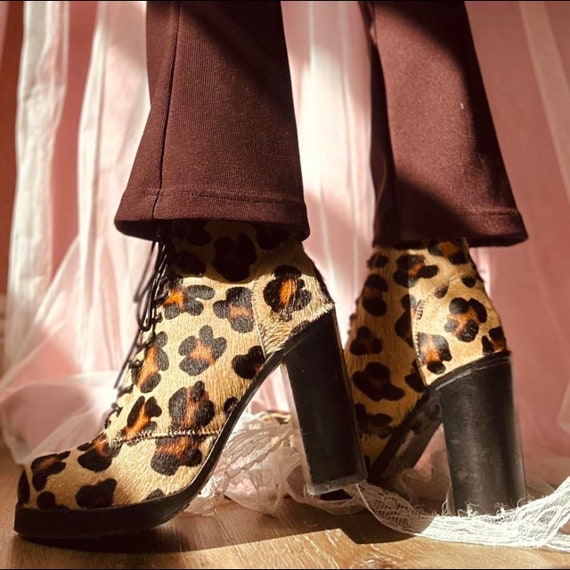 Designer fur platform boots - image 4