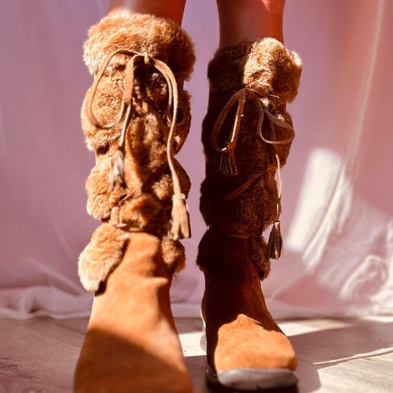 1970s tan suede + faux fur platform boots - image 3