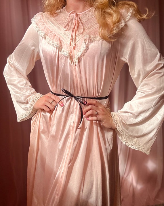 1950s pink satin lace dressing gown - image 1