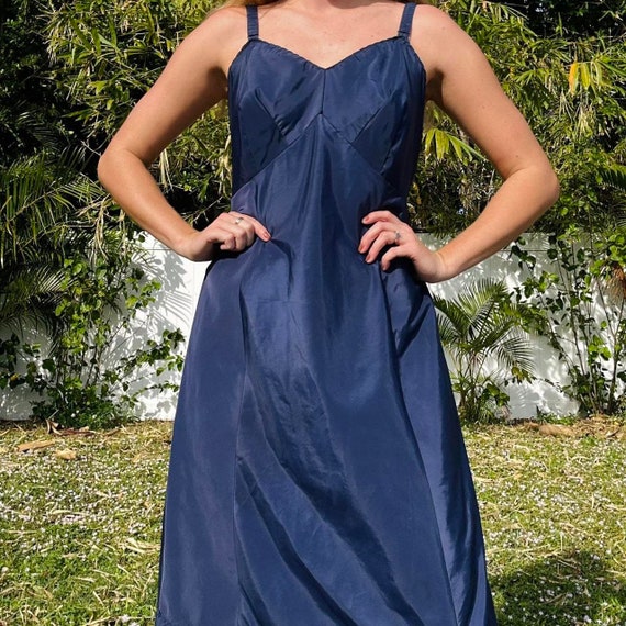 1950s navy blue scalloped slip dress - image 2