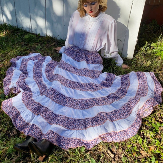 1970s floral prairie skirt.