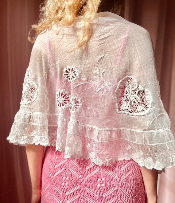 1900s Edwardian cotton organdy embroidered shawl - image 3