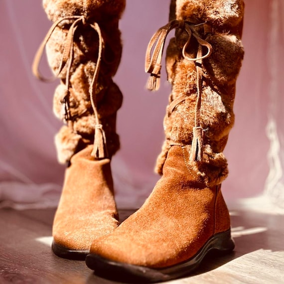 1970s tan suede + faux fur platform boots - image 2