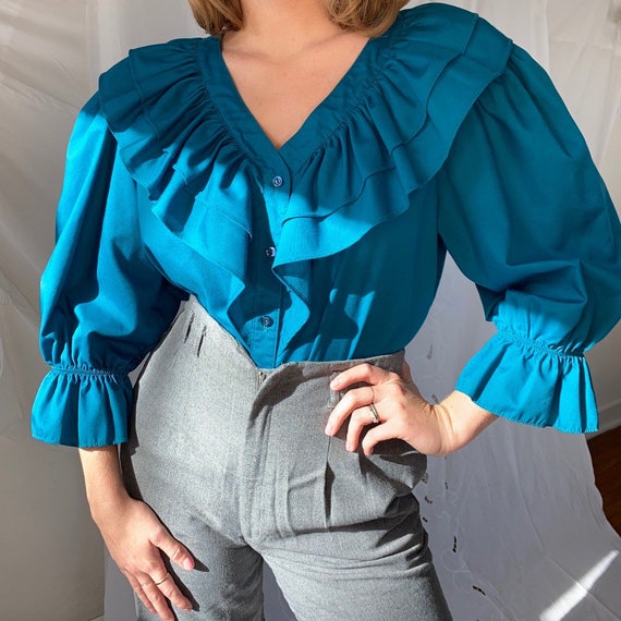 1970s vintage blue cotton ruffled puff sleeve blou