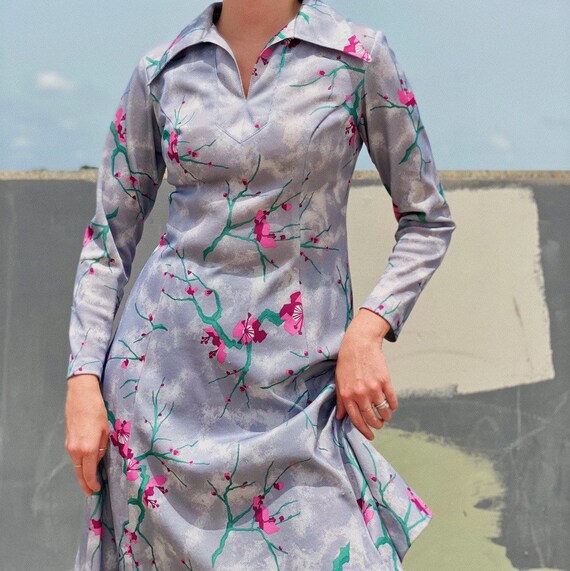 Vintage 70s floral dress.