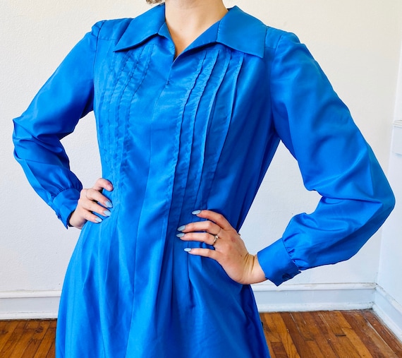1960’s Periwinkle blue bespoke dagger collar dress