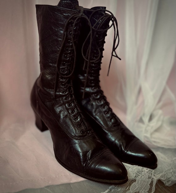 1890s Victorian black leather boots