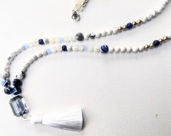 Collar de cuentas de borla-Collar boho-Collar de cuentas azules y blancas-Collar colgante de borla-Regalo para ella