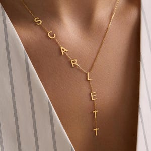 Collier initiale Lariat, collier prénom personnalisé, collier prénom en Y en or, cadeau personnalisé pour elle, bijoux de demoiselle d'honneur, cadeau de Noël