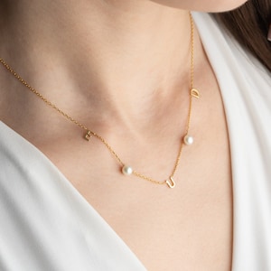 Collier lettre personnalisé en or avec perle - Collier initial en argent - Collier personnalisé - Cadeau de la fête des mères - Cadeau de Noël - Cadeau de maman