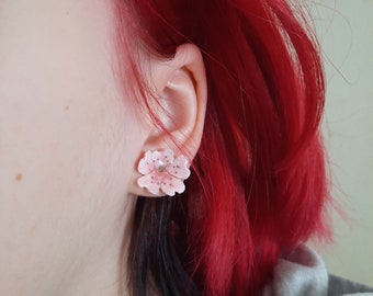 Sakura Earrings: Small clay cherry blossom earrings