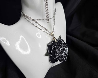 Captivating Black Rose Pendant: Handcrafted Elegance in FIMO Clay, Resin-Coated for Lasting Shine. Customizable Chain Length. Perfect Gift