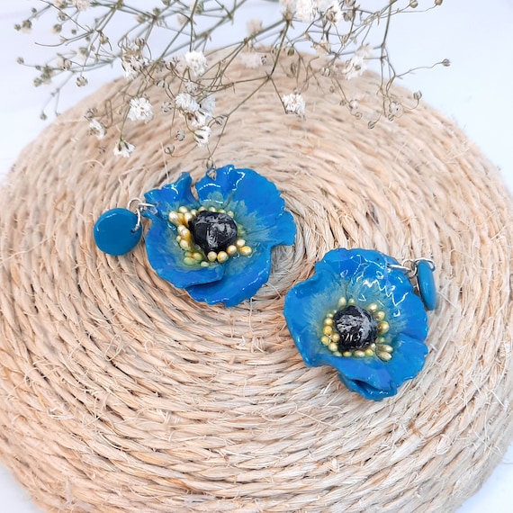 Boho blue polymer clay statement earrings with large poppy flowers, Floral jewelry, Oversized flowers, Blue stud earrings, Floral earrings