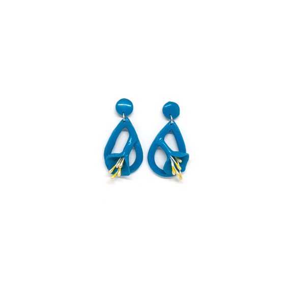 Comfortable earrings stud with applied blue calla on teardrop, Flower jewelry, Statement earrings