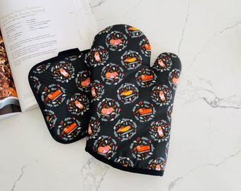 Ready to Ship. Weiner Dogs Puppies. Pet Lover. Oven Mitts and Potholders Handle Covers Gift Set
