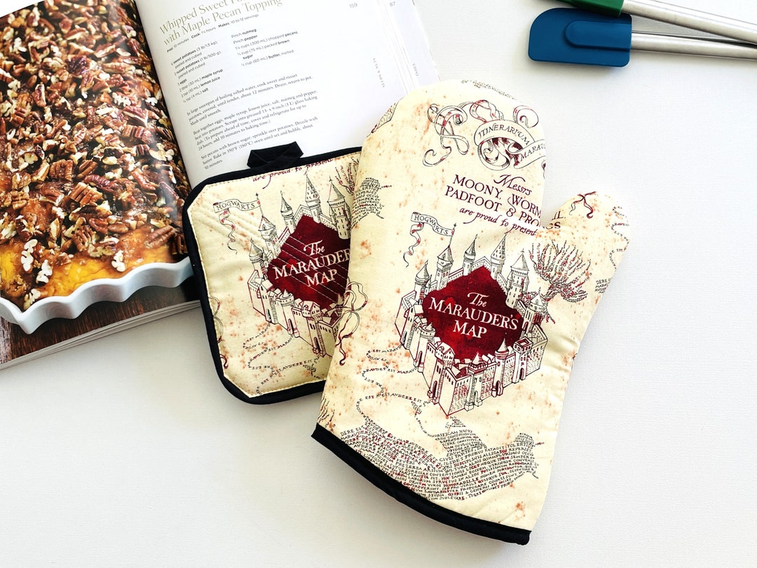 Magical Wizard Map. Mitt Potholder Set, Skillet Handle Cover. Gift Sets. Extra Thick Quilted