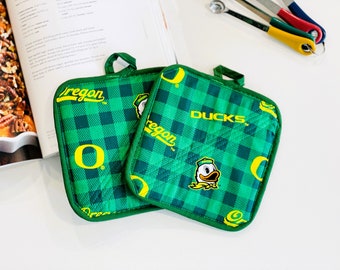 Ready to Ship. Ducks Football. Oven Mitt Gift Set, Potholder. Extra Thick Quilted Handmade. Hostess, Birthday, Gifts. Fan Gift