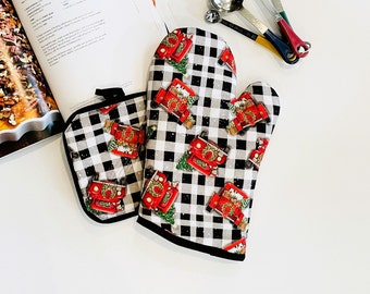 Ready to Ship. Buffalo Check Christmas Red Trucks. Oven Mitt, Potholder Gift Sets. Extra Thick Quilted.