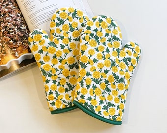 Rifle Paper Cotton. Yellow Marigolds Floral. Oven Mitts, Potholders, Pot Handle Cover Gift Sets.Thick Quilted Handmade. Mothers Day Gift