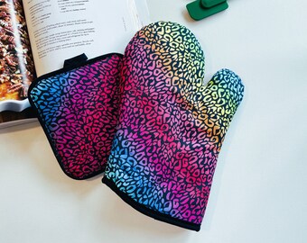 Ready to Ship. Rainbow Leopard Cheetah Pride. Oven Mitts and Potholders Gift Sets.