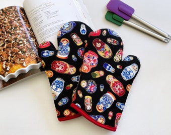 Ready to Ship. Colorful Matryoshka Nesting Stacking Dolls. Oven Mitts and Potholders Gift Set..