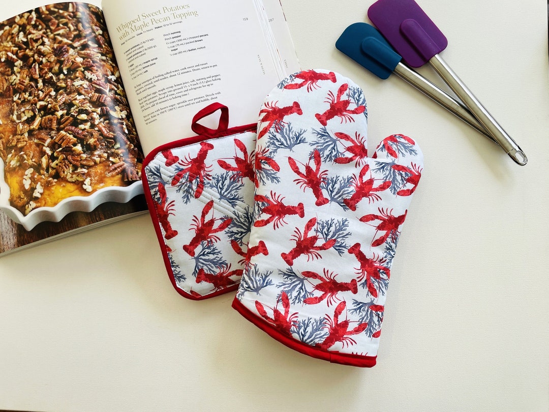 Lobster Oven Mitt Set, Potholder, Extra Thick Quilted Handmade. Hostess