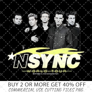 Op de afbeelding: Zwart-witfoto van een boyband, *NSYNC, met de bandnaam in gele vlammen en de tekst "WORLD TOUR" eronder. De copyrightinformatie is "©2019 ZEEKS, Inc. Under License to Epic Rights". De tekst "BUY 2 OR MORE GET 40% OFF COMMERCIAL USE CUTTING FILES PNG" staat onderaan de afbeelding.