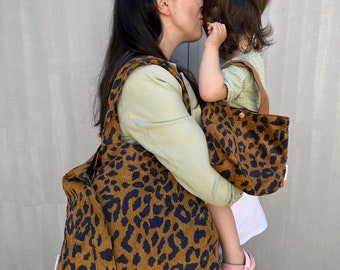 Set leopardo mamma e figlia | Borsa tote stampa leopardata | Acquirenti | Borsa della spesa | Borsa della spesa | Sguardo del partner | Borsa tote Leone | Retro anni '50