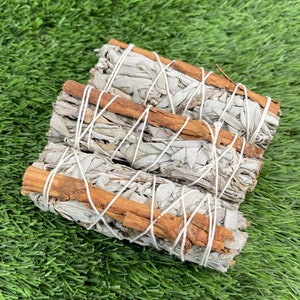ORGANIC White Sage with Cinnamon , Wholesale FREE SHIPPING . White Sage with Cinnamon, Smudge Sticks, Hand Wrapped Thick bundles.
