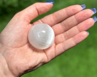 Selenite  Sphere, 1.5 INCH Selenite Sphere, Selenite Gemstone, Charging Sphere, Meditation Crystal, Morocco selenite, Crystal Charger