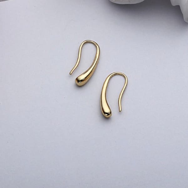 Pendientes colgantes de plata 925 chapados en oro de 18 quilates Minimal Chic Regalo elegante Joyas delicadas Pila Mujer nupcial Enhebrador de encanto fino Borla brillante