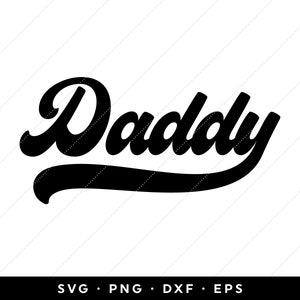 K&ouml;nnte beinhalten: Schwarzwei&szlig;es Grafikdesign des Wortes "Daddy" in einer Retro-Schriftart im Vintage-Stil. Das Wort ist geschwungen und hat einen Baseball-artigen Bogen darunter.