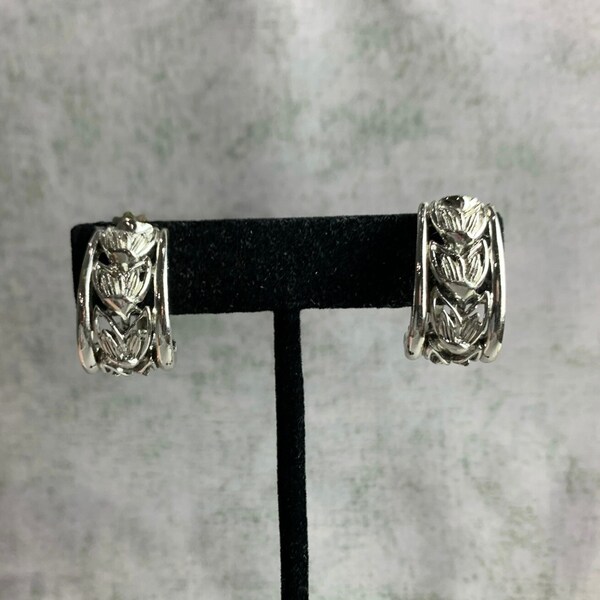 Vintage Star Brand Silver Leaf Clip on Earrings