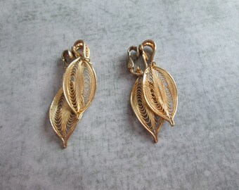 Autumn Leaves Earrings14 KT Gold Plate Leaf Earrings New Old Stock New Vintage Jewelry