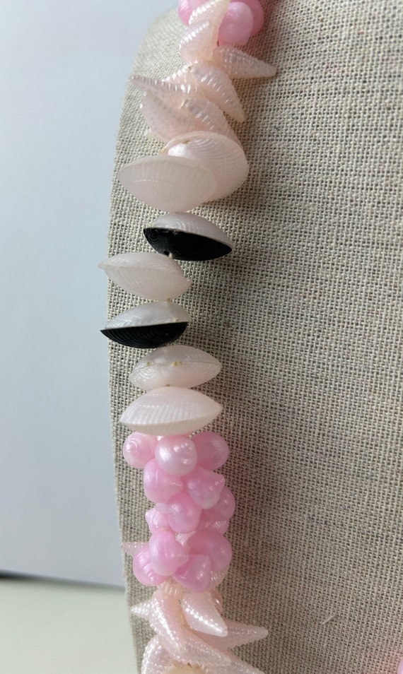 Vintage Hong Kong Pink Shell Necklace and Clip On… - image 3