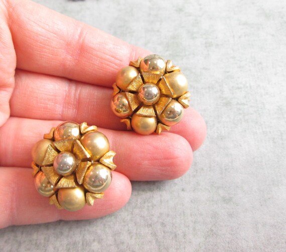 Vintage Kramer Gold Bead Clip On Earrings - image 2