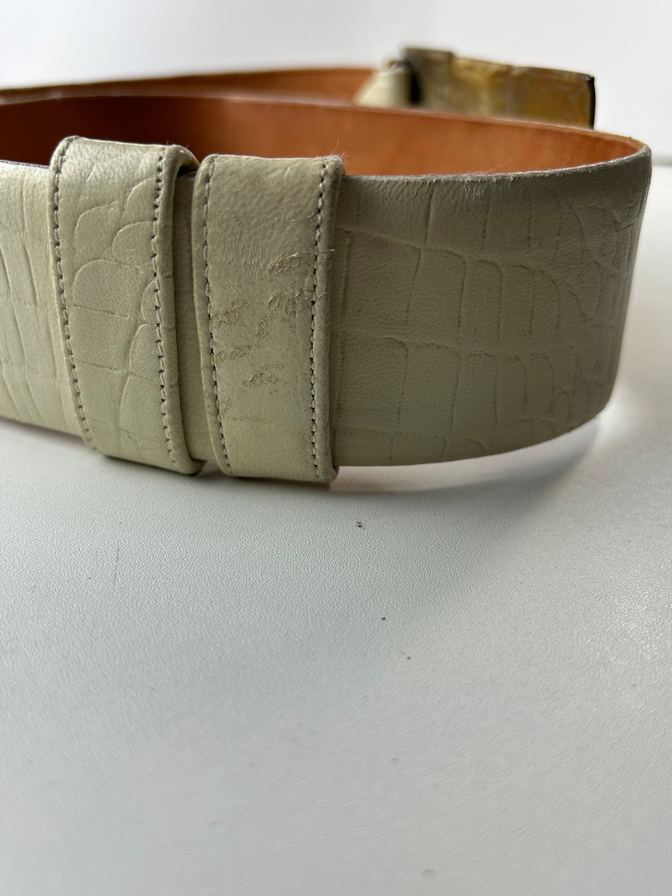 Vintage 1981 Elaine Coyne Handmade leather belt with bronze artisanal hardware Vintage Elaine Coyne Leather Modernist Belt Size S/M - Etsy main image 2