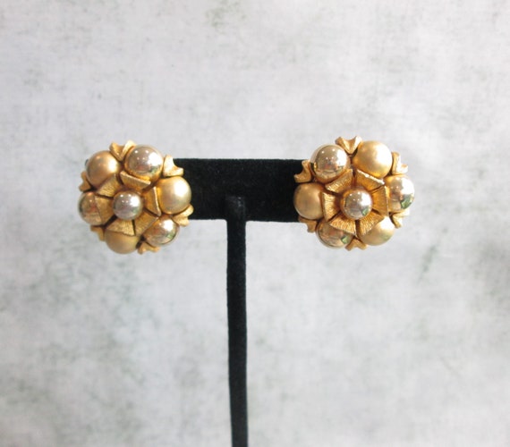 Vintage Kramer Gold Bead Clip On Earrings - image 4