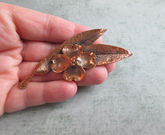 Vintage Unsigned Stuart NYE Copper Dogwood Brooch - image 3