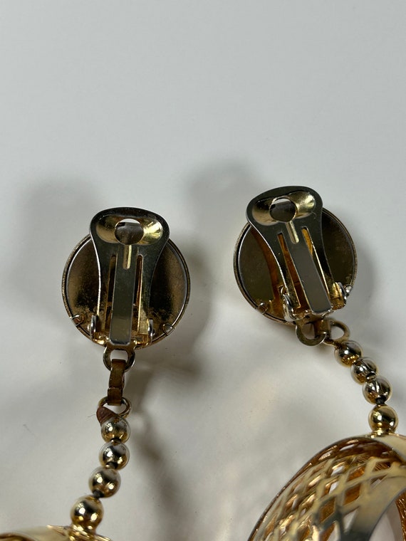 Vintage Oversize Gold Tone Dangle Clip On Earrings - image 7