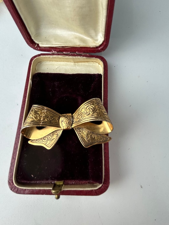 Vintage Coro Etched Gold Bow Brooch