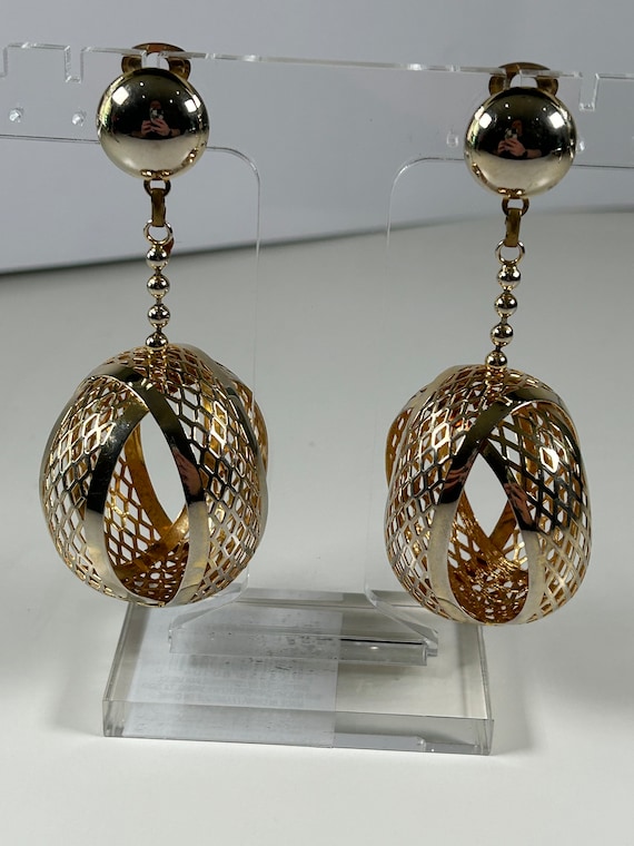 Vintage Oversize Gold Tone Dangle Clip On Earrings - image 6