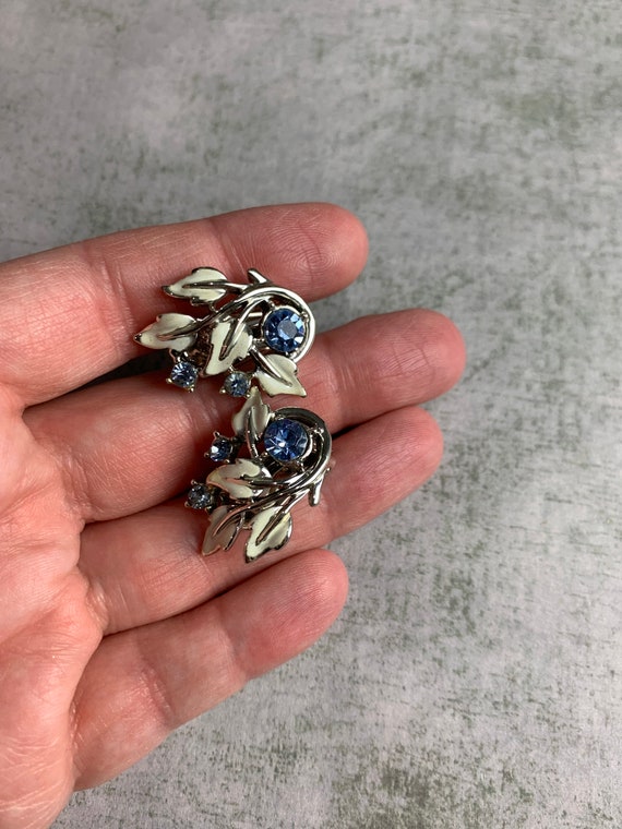 Vintage Coro Silver and White Enamel Flowers with… - image 6